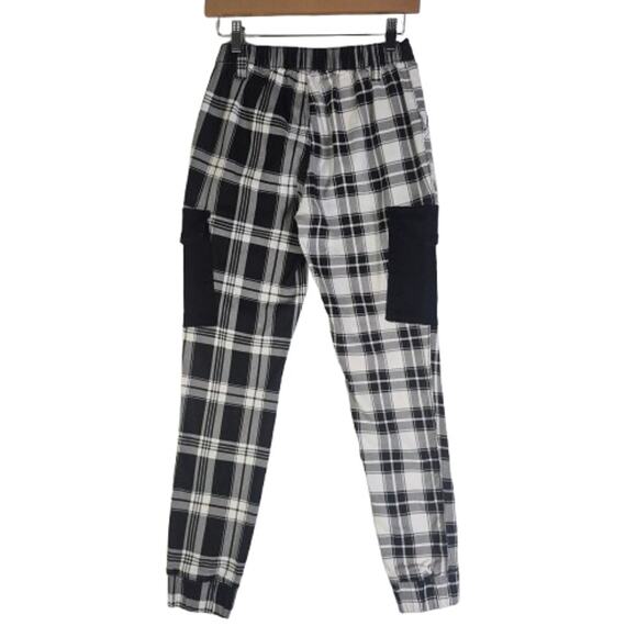 ALMOST FAMOUS Plaid Split Cargo Jogger Style Pants Size Womens S - Picture 4 of 9
